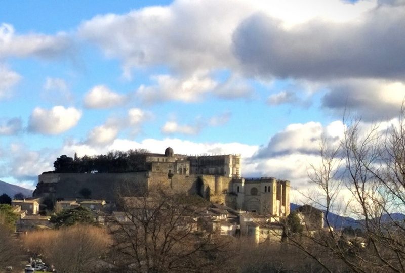 Le fantôme de la malédiction à Grignan - 0