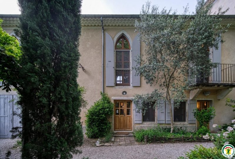 Une chapelle en soie à Taulignan - 33